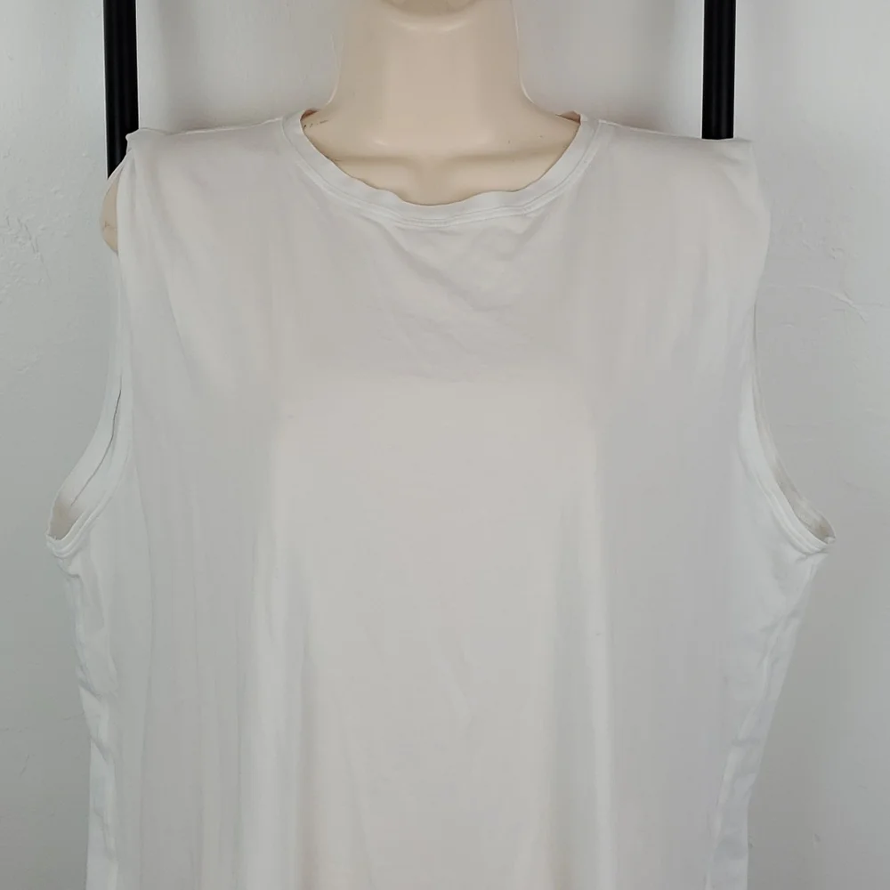 Lululemon Athletica white top women size 12